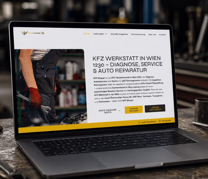 KFZ Shayan Website auf einem Laptop in einer Autowerkstatt in Wien 1230