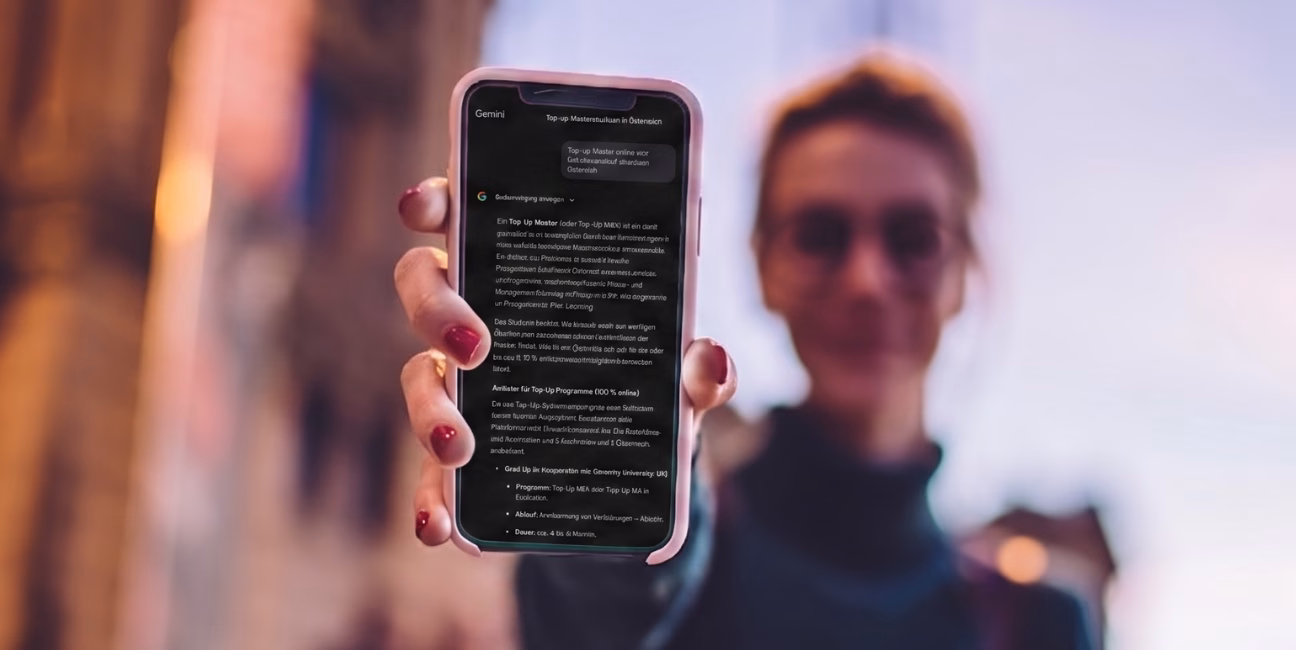 Beispiel eines dokumentierten Gemini-Tests, bei dem grad-up für die Suchanfrage ‚Top-Up Master‘ genannt wurde.